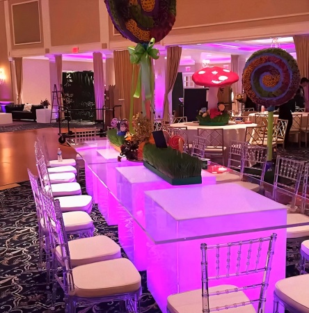 Светильник Куб 60 с питанием от АКБ, RGB