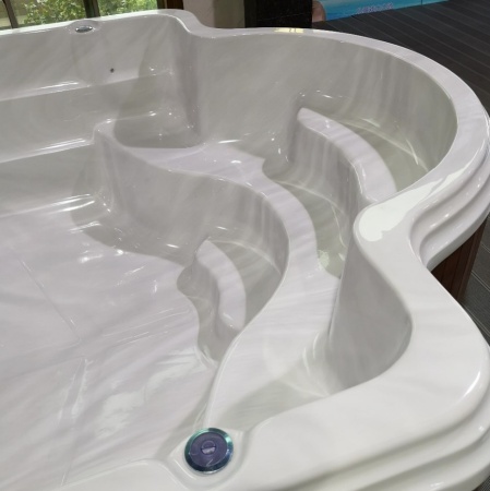 Плавательный СПА бассейн с противотоком Bigeer Ветро BG-6618 Плавательный СПА бассейн с противотоком Bigeer Ветро BG-6618