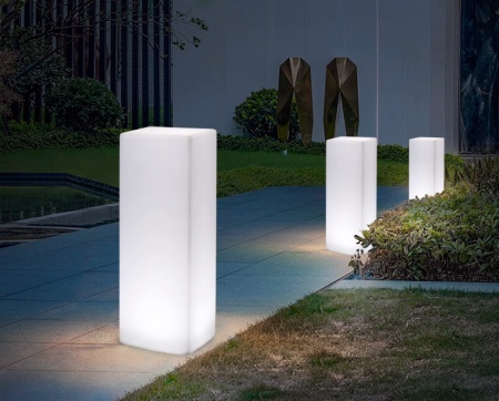 Светильник Колонна 30х190  питание от АКБ, RGB